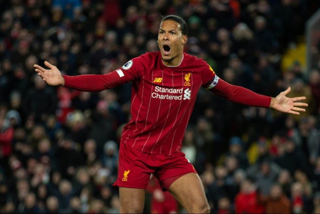 Trung vệ: Virgil van Dijk (Liverpool). Trường hợp của đá tảng người Hà Lan tương tự như Ramos.
