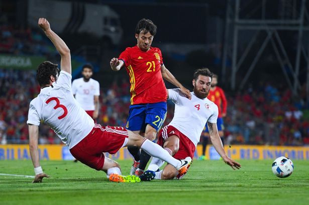 Ảnh bài viết David Silva gia nhập "CLB 100" của La Roja