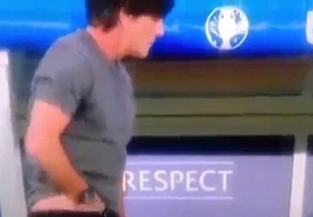 Ảnh bài viết HLV Joachim Low lên tiếng về hành vi "bẩn bựa"