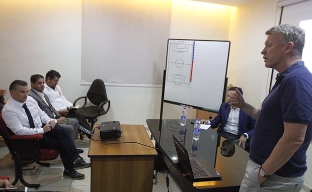 Sau khi bị Real Sociedad sa thải, David Moyes vẫn chưa tìm được bến đỗ mới. Ảnh: Internet.