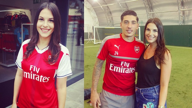 Nữ MC hứa lột đồ nếu Arsenal vô địch. Ảnh: Internet.