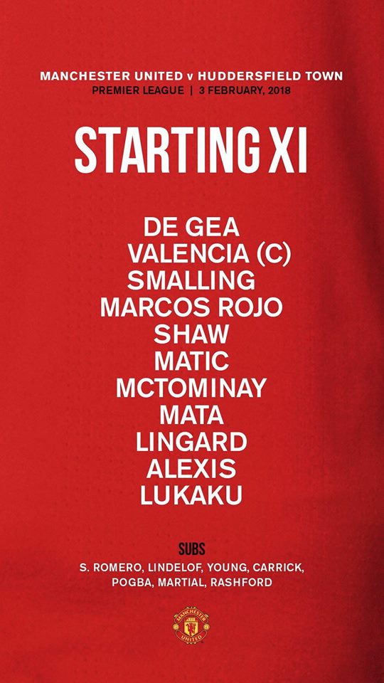 Sanchez trông nhỏ bé so với đàn em trên sân Old Trafford - Bóng Đá