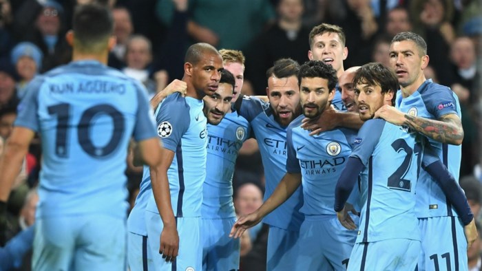 Góc HLV Nguyễn Văn Sỹ: M.U sai lầm; Đáng sợ Barca - Bóng Đá