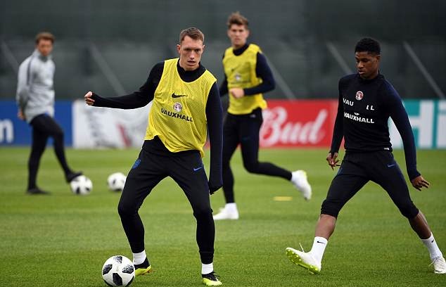 Trong khi đó, 2 người đồng đội ở Man United là Phil Jones và Marcus Rahsford lại chưa thể hiện được nhiều.