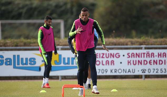 Ngay sau trận đấu này, các cầu thủ Man City đã tiếp tục ở lại Đức để tập luyện chuẩn bị cho chuyến làm khách đến sân Anfield đụng độ Liverpool trong khuôn khổ vòng 8 Premier League.