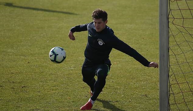 Khó khăn đang chờ đợi Man City.