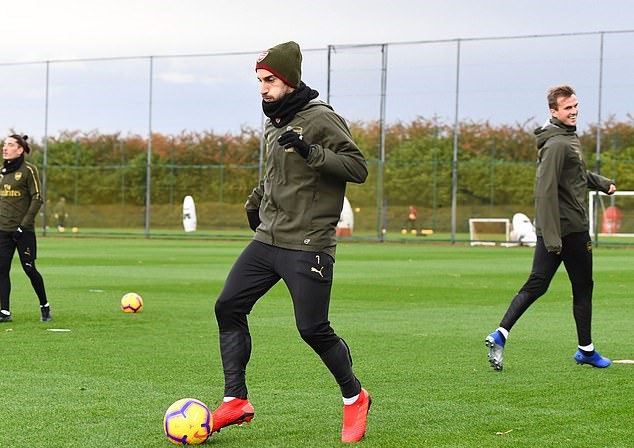 Henrikh Mkhitaryan chuyển tới khoác áo Arsenal hồi tháng Giêng vừa qua trong một cuộc trao đổi cầu thủ với Man United về thương vụ Alexis Sanchez. Tuy nhiên tới thời điểm này, chân sút người Armenia gần như mất tích trong đội hình Pháo thủ.