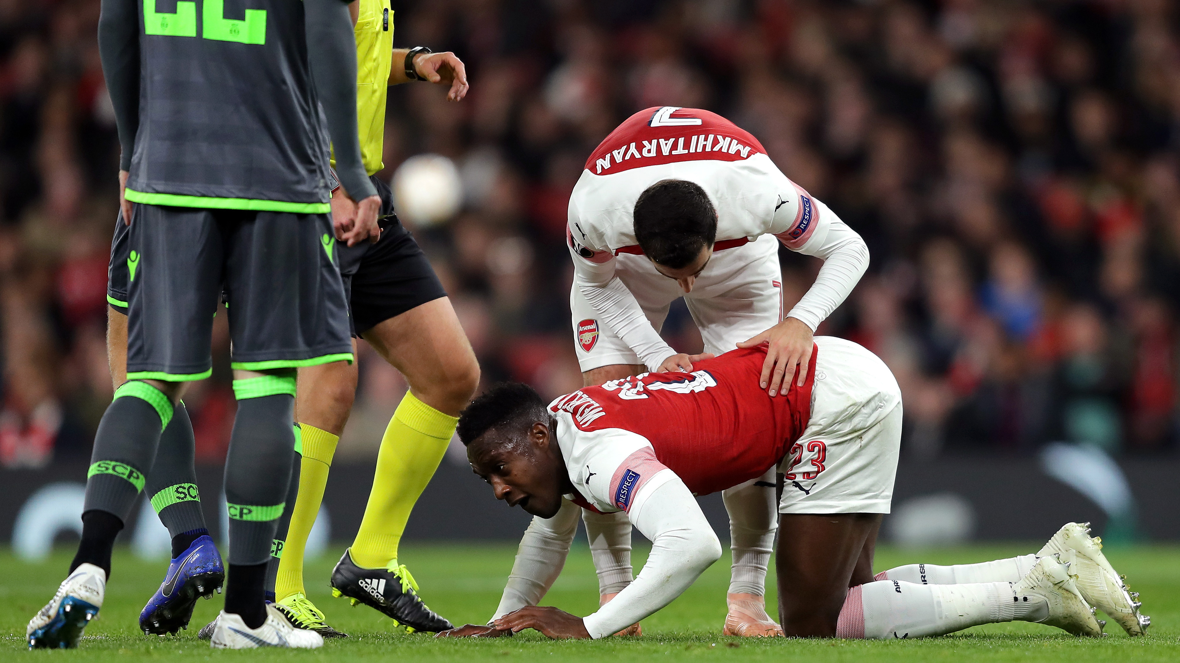 Ở một diễn biến khác, Arsenal có nguy cơ mất đi sự phục vụ của Danny Welbeck trong phần còn lại của mùa giải do chấn thương khá nặng mà anh gặp phải ở trận đấu vừa qua.