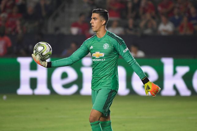 Pereira trở lại Man United.