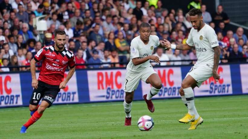 Còn nhớ ở trận tứ kết cúp Quốc gia Pháp diễn ra cách đây hơn 1 tuần, Guingamp gây sốc khi đánh bại PSG với tỷ số 2-1.