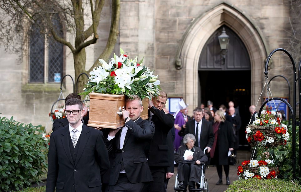 Gordon Banks được coi là một trong những người gác đền vĩ đại nhất lịch sử bóng Anh đã từng sản sinh ra và xếp thứ ba sau hai thủ môn huyền thoại khác là Lev Yashin (thứ 1) và Dino Zoff (thứ 2).