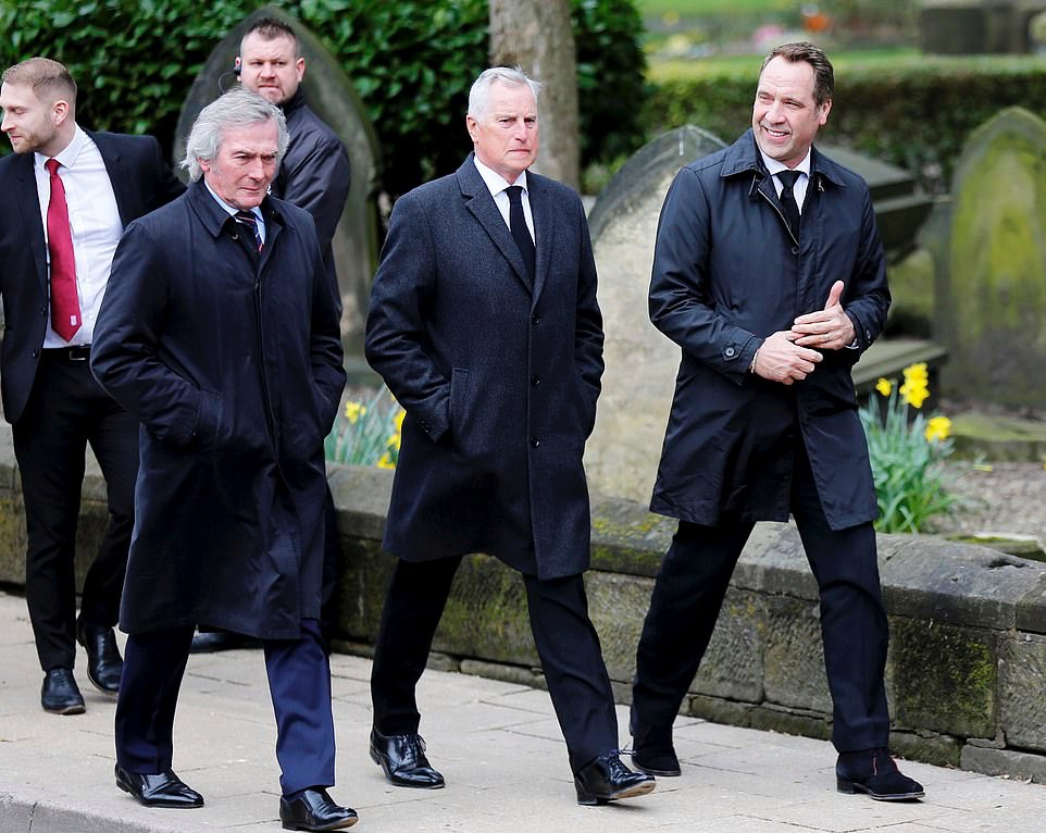 Tất cả tiếc thương cho Banks.