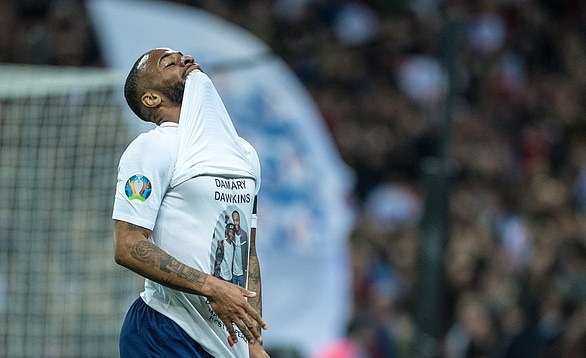 Sterling đang đóng vai trò quan trọng trong lối chơi của Man City và cả tuyển Anh.