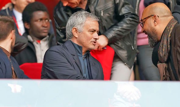 Mourinho sớm chốt bến đỗ mới.