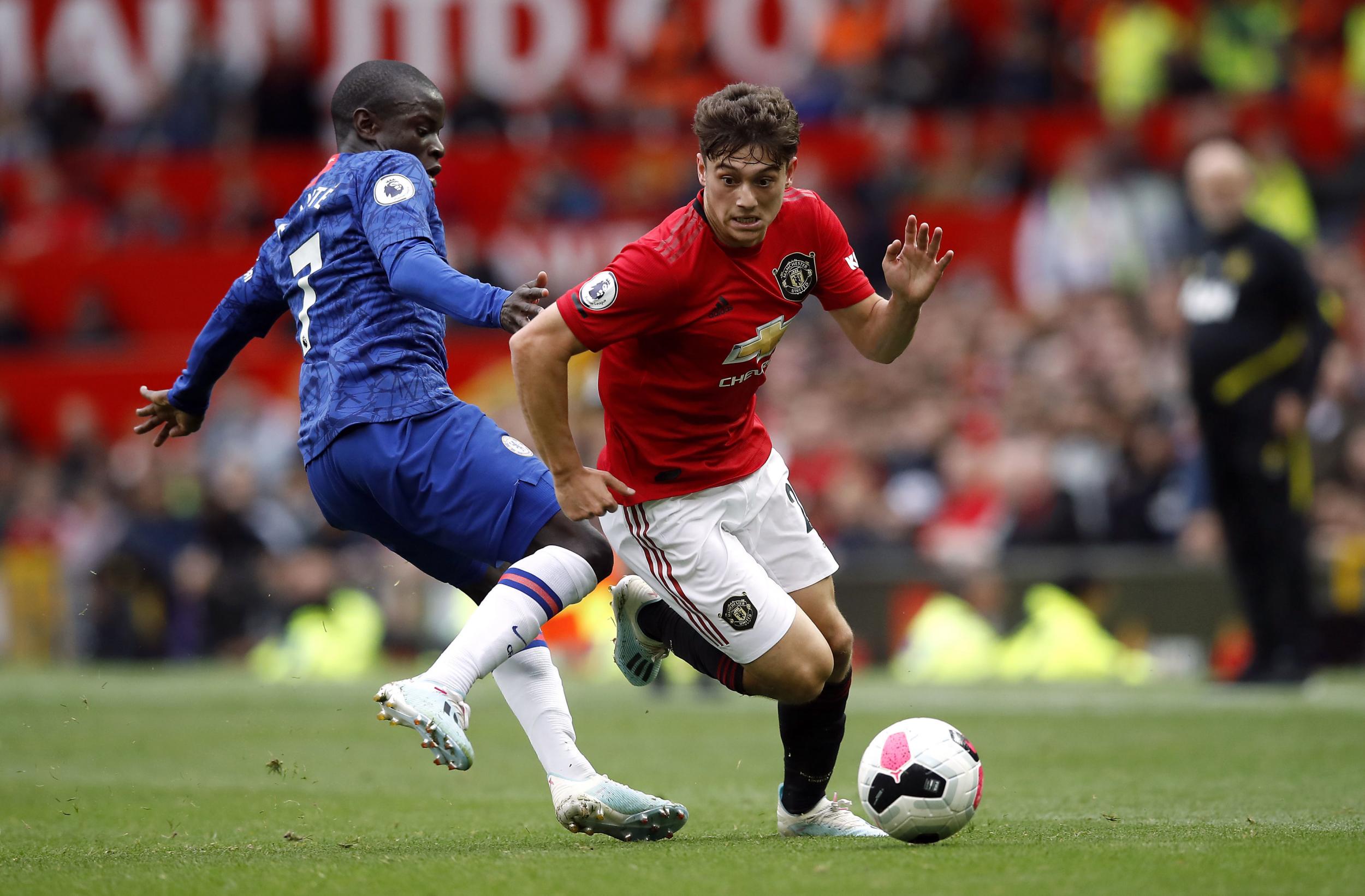 Daniel James xuất phát trận đấu gặp Chelsea trên băng ghế dự bị Man United.