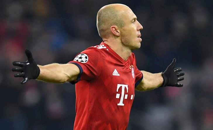 Bayern Munich tìm người thay Robben.