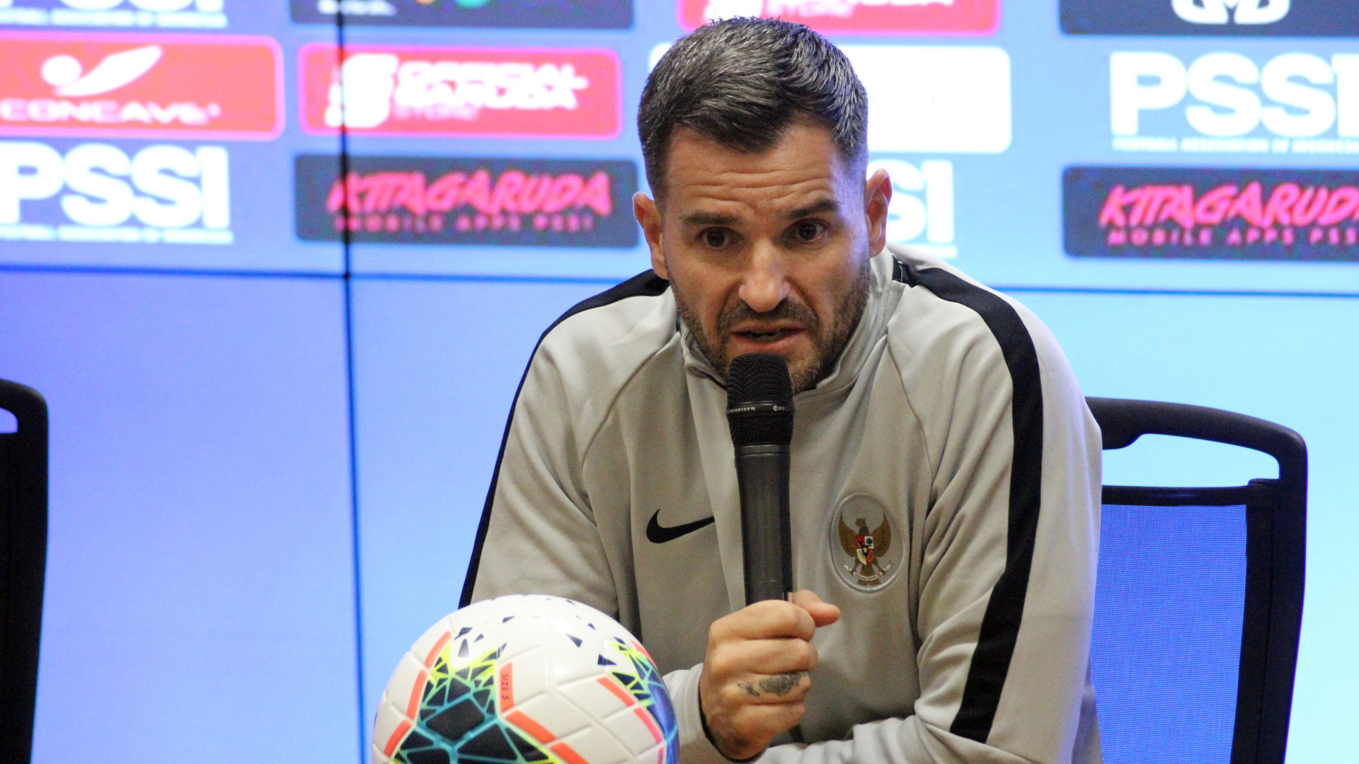 Sumardji cũng cho hay: "Tương lai của McMenemy hiện đang phụ thuộc vào Hiệp hội Bóng đá Indonesia (PSSI). Họ sẽ sớm đưa ra quyết định cuối cùng trong thời gian tới."