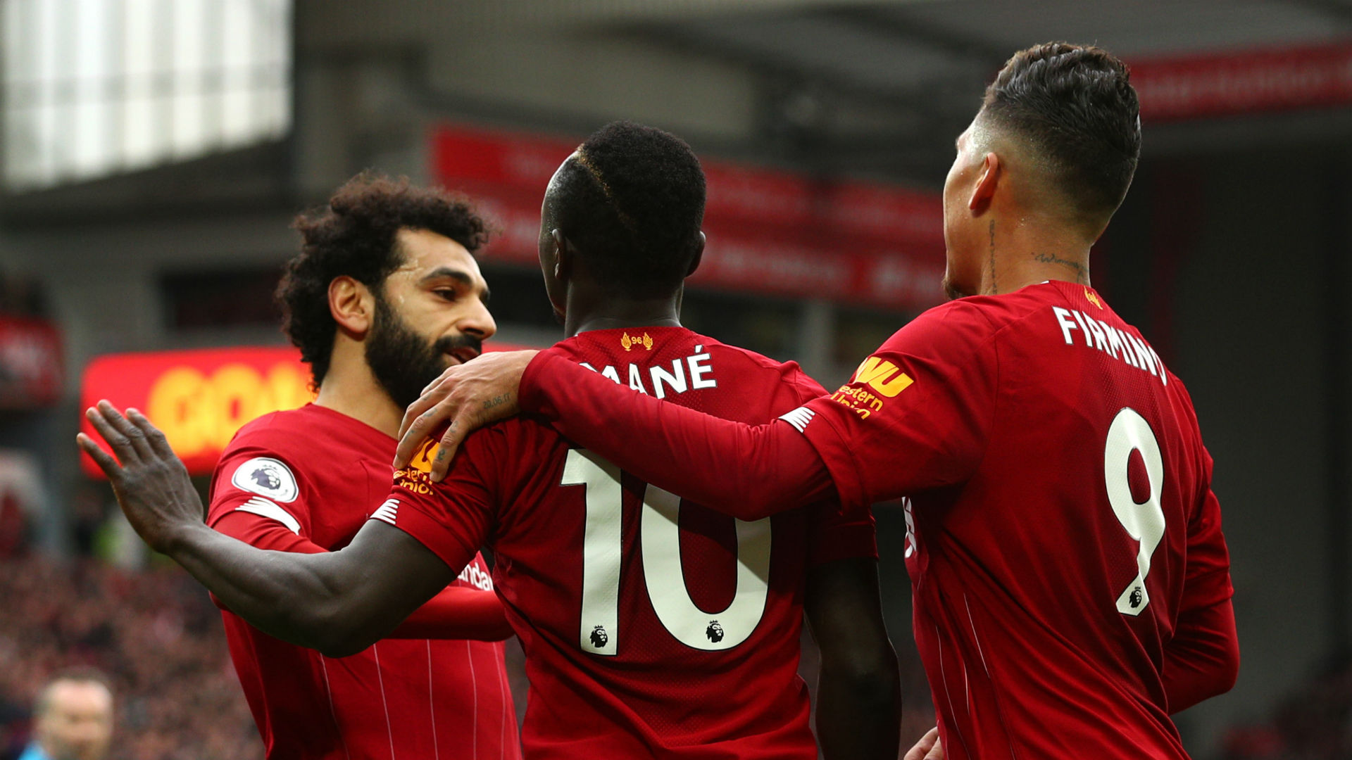 Liverpool chẳng còn lo mất chức vô địch.