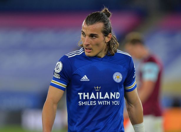 Trung vệ: Caglar Soyuncu (Leicester City - 40 triệu euro). Dù phải ngồi ngoài một khoảng thời gian khá dài vì chấn thương, tuy nhiên sự trở lại của đá tảng người Thổ Nhĩ Kỷ trong những vòng đấu gần đây đã giúp đoàn quân HLV Brendan Rodgers cải thiện đáng kể khả năng phòng ngự.