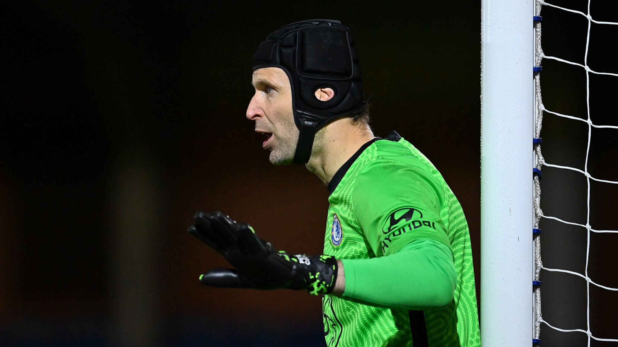 Lần cuối cùng Petr Cech khoác áo Chelsea đã là vào năm 2015, và đã hơn 18 tháng kể từ thời điểm thủ thành người CH Séc tuyên bố giải nghệ. Mới nhất, Cech đã xỏ găng ra sân thi đấu cho đội U23 Chelsea ở cuộc đối đầu U23 Tottenham.