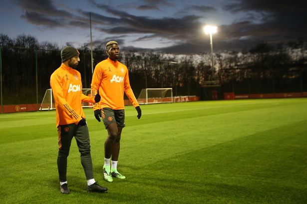 Trong bối cảnh Chelsea hay Man City đồng loạt sẩy chân, đây là cơ hội tuyệt vời để Man United vượt lên.