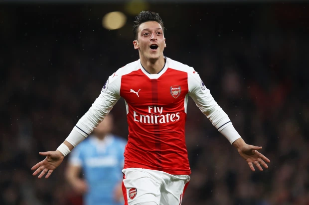 8. Mesut Ozil (Arsenal) - 78 triệu lượt theo dõi.