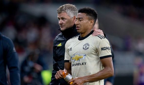 Ảnh bài viết Man Utd 1 lúc tống khứ 6 cái tên khác, bất ngờ lớn với Lingard