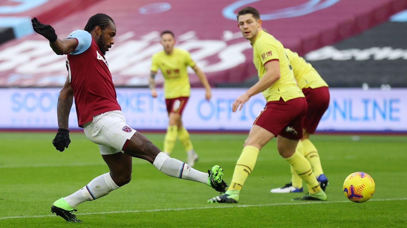 West Ham 1-0 Burnley: Khó tin nhưng tất cả 40 bàn thắng của Michail Antonio tại Premier League đều đến từ các pha dứt điểm trong vòng cấm địa.