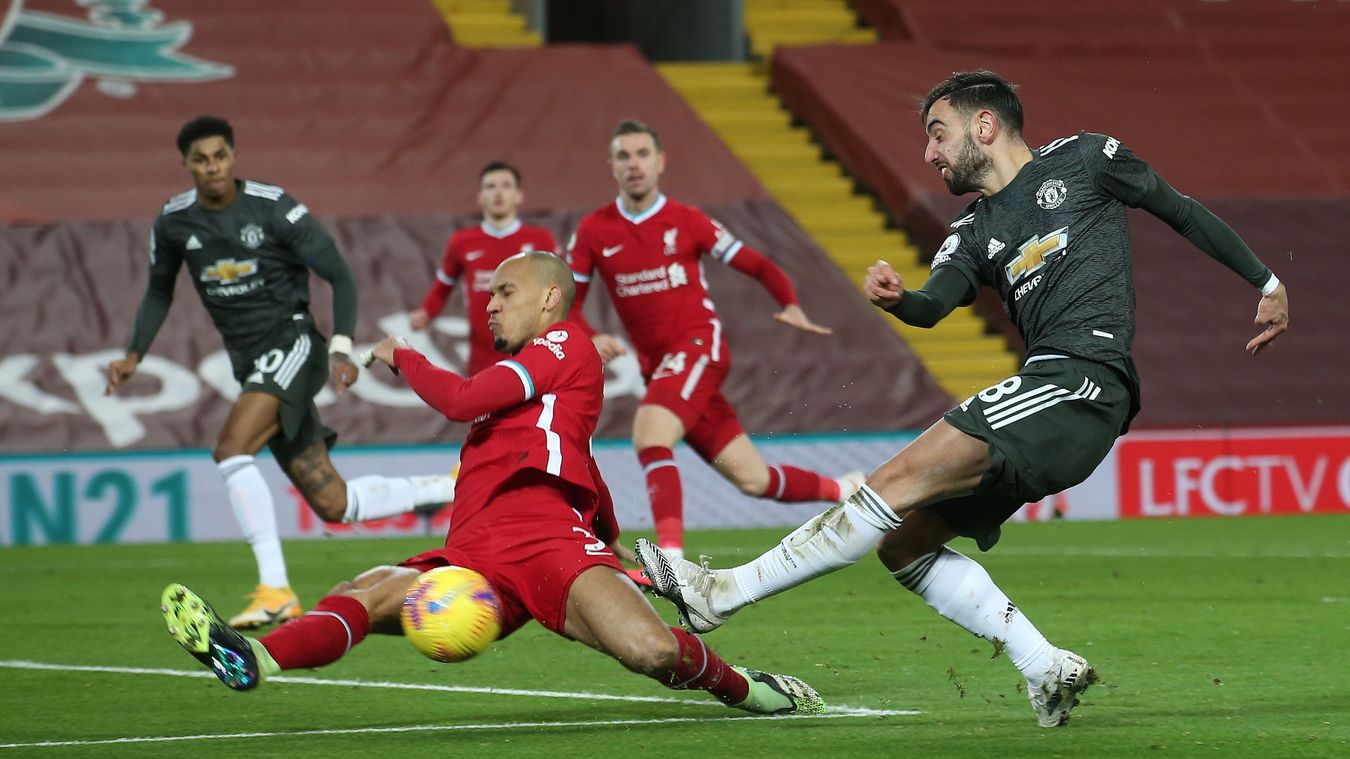 Liverpool 0-0 Man United: Đội bóng của Ole Gunnar Solskjaer bất bại trong 16 trận sân khách gần nhất tại Premier League (12 thắng, 4 hòa). Thành tích này chỉ kém chuỗi 17 trận bất bại trên sân khách của chính họ trong quá khứ, kết thúc vào tháng 9/1999.