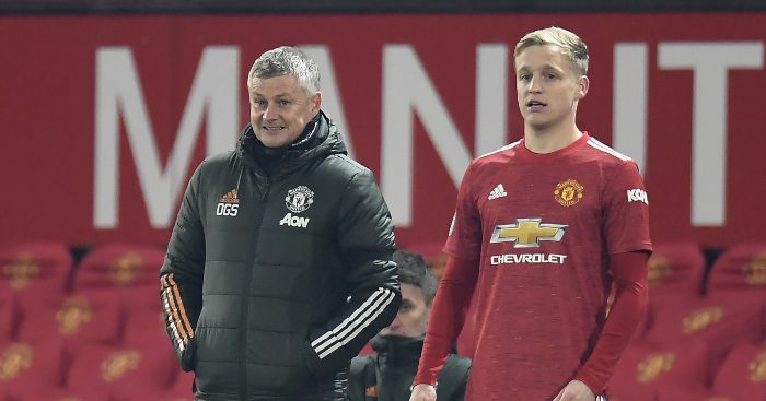 Van de Beek chủ yếu ngồi dự bị ở M.U.