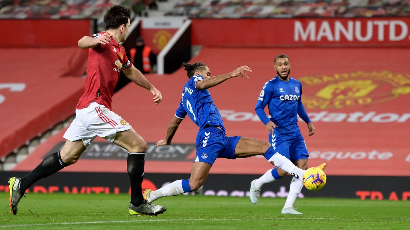 Everton khiến Quỷ đỏ ôm hận.