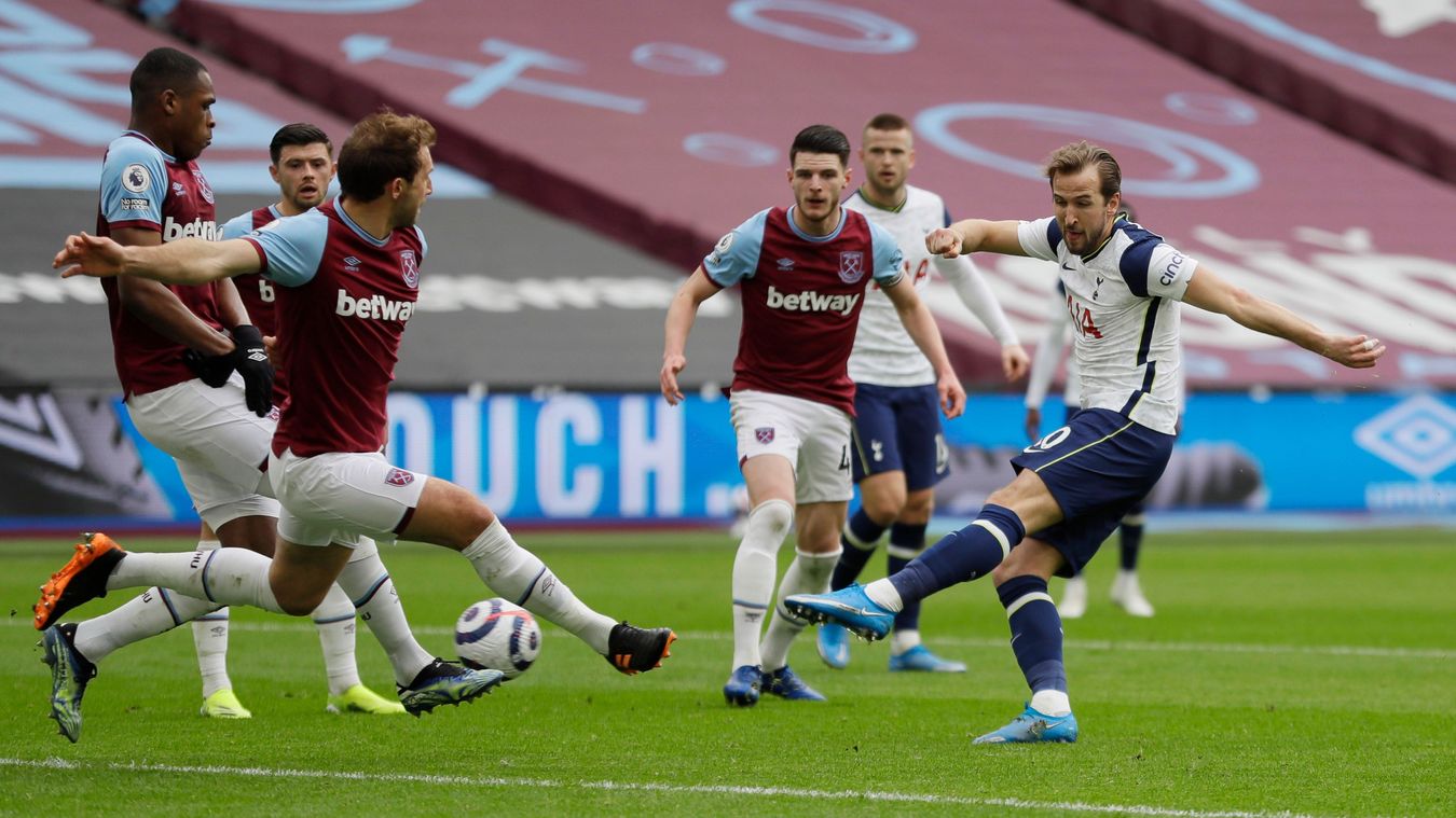 Kết quả, West Ham đánh bại Tottenham với tỷ số 2-1 để chen chân vào Top 4 Premier League, với 45 điểm, hơn Chelsea 2 điểm.