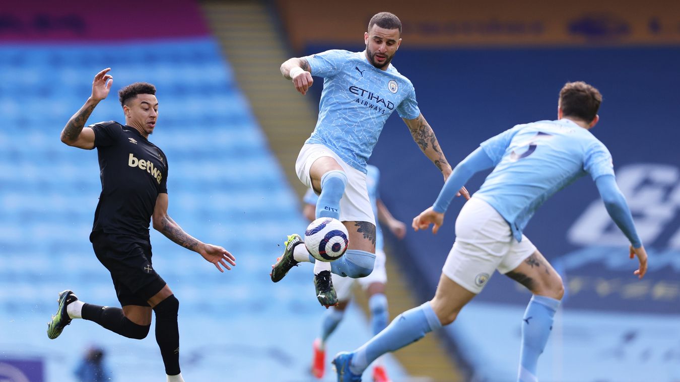 10. Lần cuối cùng West Ham không để thua cả lượt đi và lượt về trước Man City là ở mùa giải 2015/16. Trong khi đó, họ đã để thua 11/12 trận hành quân tới sân Etihad.