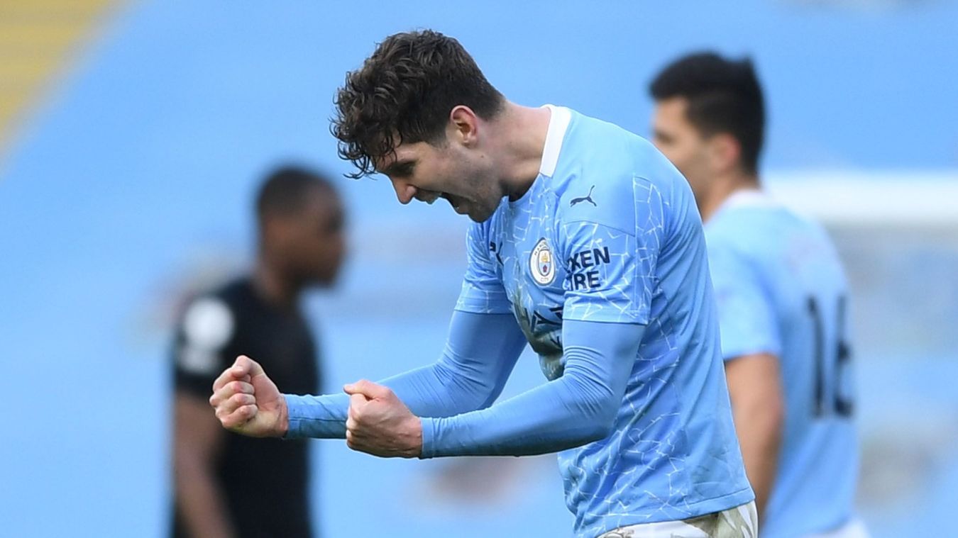 4. Man City hiện kéo dài chuỗi bất bại lên con số 27 trận, trong đó có tới 24 chiến thắng. Đây là chuỗi trận bất bại dài thứ nhì trong lịch sử của họ, kém chuỗi 28 trận từ tháng Tư tới tháng 12, 2017.