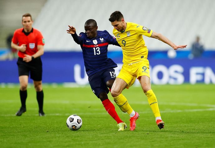 =1. Chelsea - 15 cầu thủ: Jorginho (Italy), Emerson (Italy), Andreas Christensen (Đan Mạch), Mateo Kovacic (Croatia), Mason Mount (Anh), Ben Chilwell (Anh), Reece James (Anh), Billy Gilmour (Scotland), Cesar Azpilicueta (Tây Ban Nha), Olivier Giroud (Pháp), N’Golo Kante (Pháp), Kurt Zouma (Pháp), Antonio Rudiger (Đức), Kai Havertz (Đức), Timo Werner (Đức).