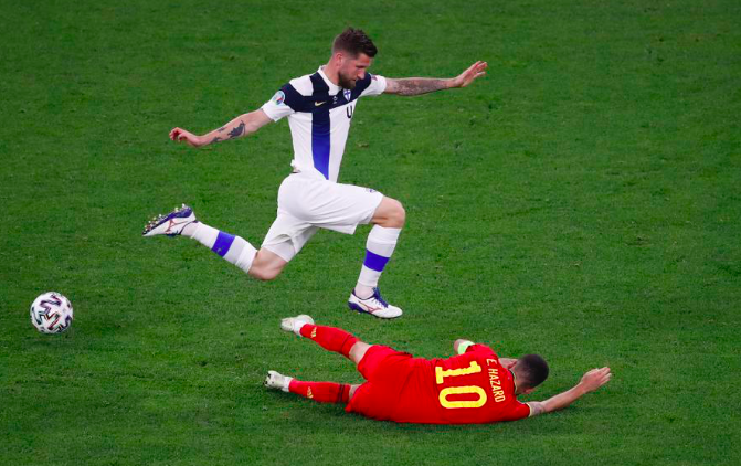 Trong hiệp một, Quỷ đỏ gặp nhiều khó khăn trước lối đá phòng ngự chặt chẽ của đối phương.