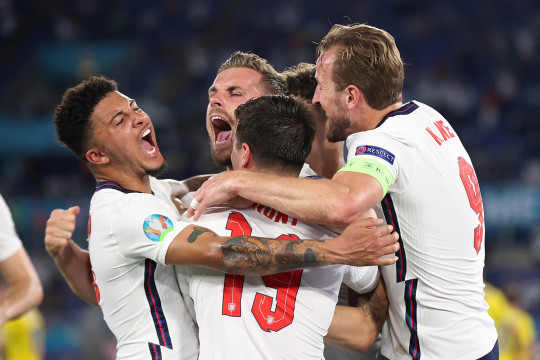 Với sức mạnh vượt trội, Tam sư dễ dàng đè bẹp đối thủ với tỷ số 4-0 để giành quyền vào bán kết.