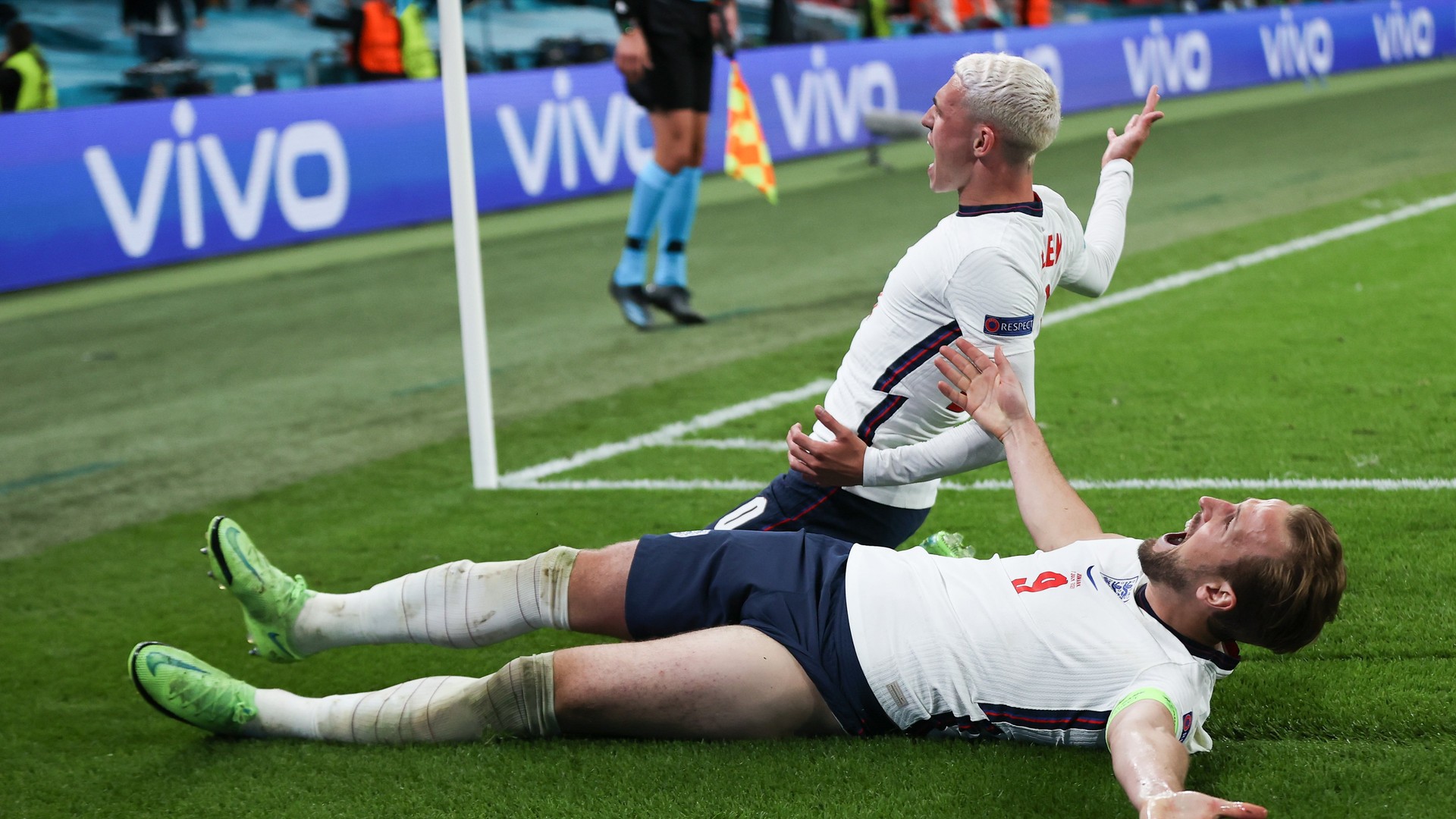 Sau 120 phút căng thẳng, tuyển Anh thắng 2-1 chung cuộc nhờ pha lập công quyết định của Harry Kane. Tuy nhiên, chiến thắng của tuyển Anh trở nên bớt hoàn hảo khi có tới 3 tình huống gây tranh cãi xuất hiện.