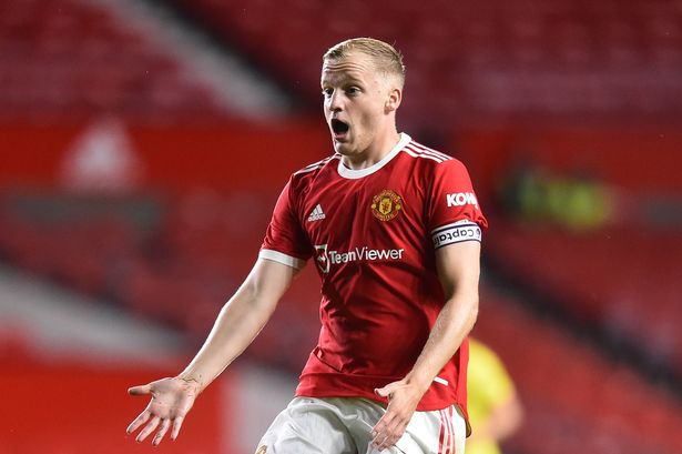 Anh cũng ra sân thi đấu ở trận giao hữu Man United hòa Brentford 2-2 tại Old Trafford.