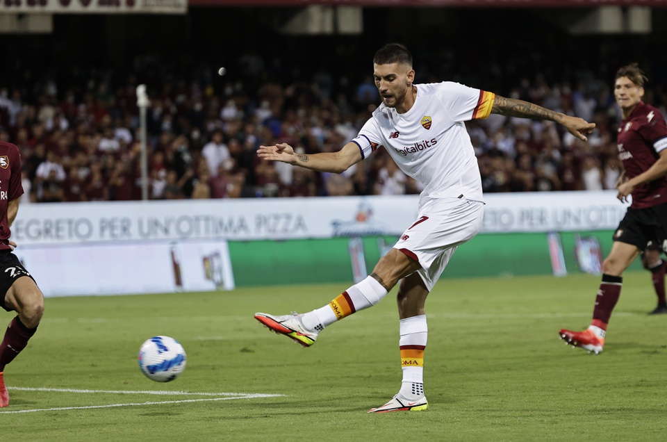 Với đẳng cấp vượt trội, đội bóng thủ đô không gặp quá nhiều khó khăn để kiểm soát thế trận. AS Roma miệt mài tấn công và có bàn thắng ở phút 47. Lorenzo Pellegrini đón đường chuyền của Matias Vina rồi sút chéo góc hạ thủ môn Vid Belec.