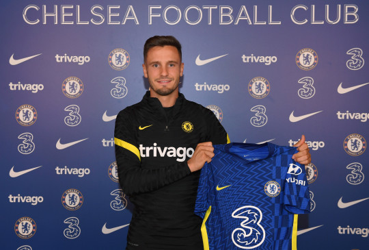 Man Utd chấp nhận để Saul gia nhập Chelsea.