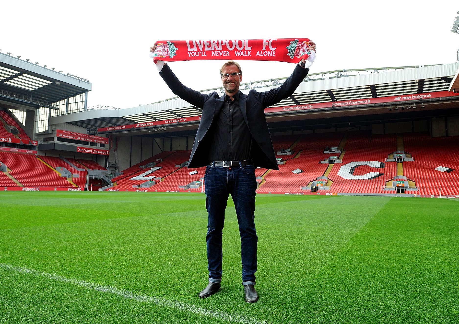 Ngày 8/10/2015, Jurgen Klopp chính thức đặt chân đến Anfiedl, trở thành HLV trưởng của Liverpool.