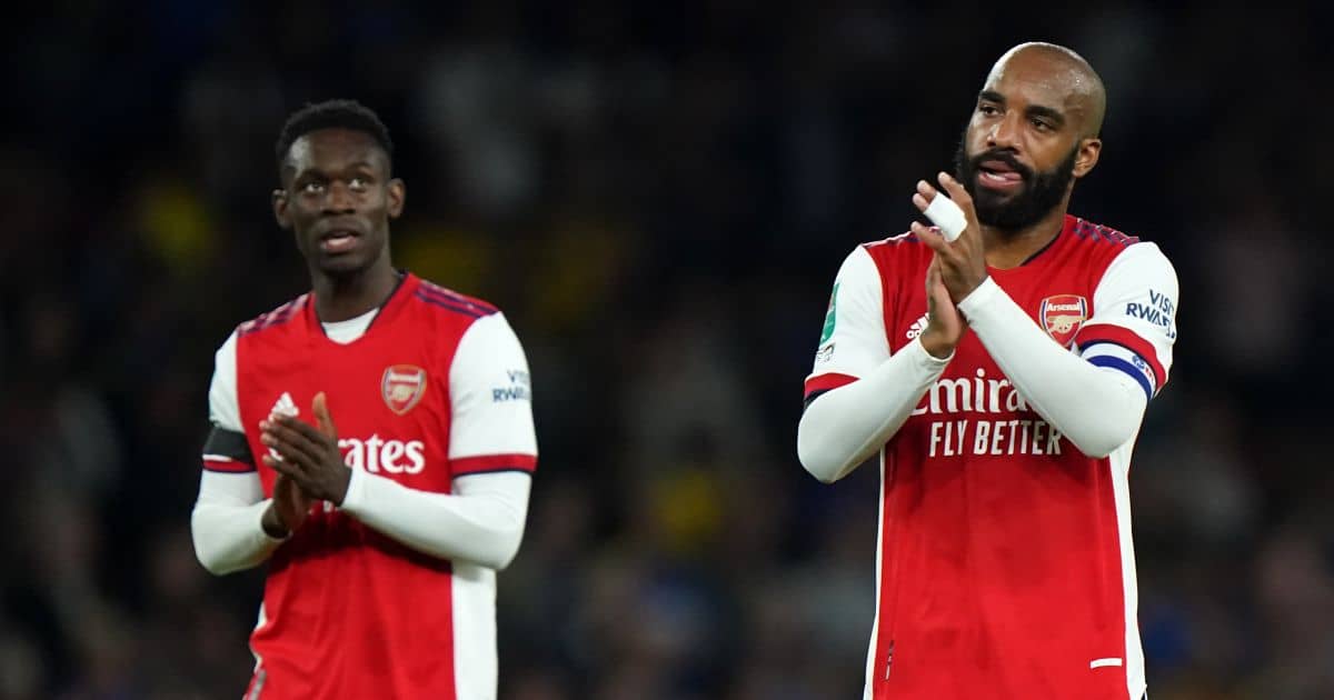 Cầu thủ trẻ Balogun (trái) chuẩn bị chia tay sân Emirates để đi tu nghiệp.