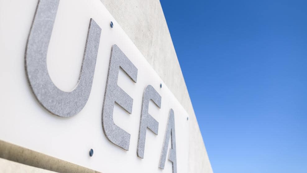 UEFA ra 2 quyết định quan trọng khi căng thẳng giữa Nga và Ukraine leo thang.
