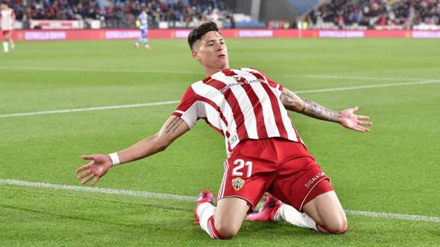 Liverpool sẵn sàng nâng cấp hàng công.