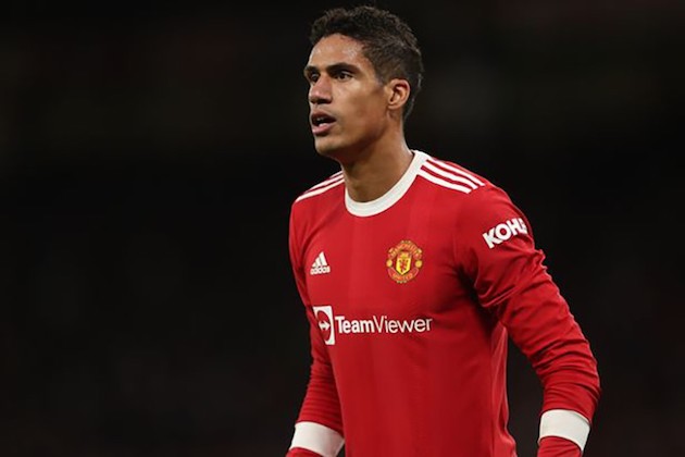 4. Raphael Varane - 340 nghìn bảng/tuần: Varane chưa thể mang lại sự chắc chắn cho Man Utd khi những vệ tinh xung quanh anh thi đấu kém hiệu quả.