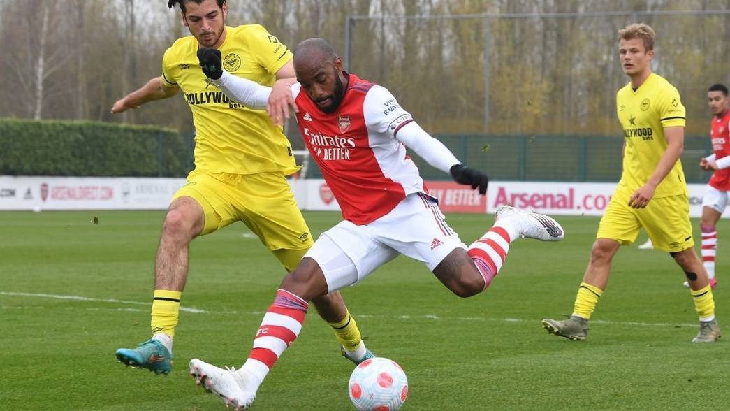 Alexandre Lacazette là cầu thủ chơi nổi bật nhất trận đấu này. Tiền đạo người Pháp ghi 1 bàn trong hiệp một.