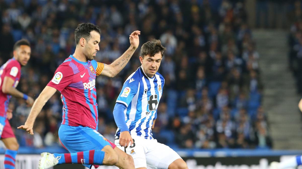 Ảnh bài viết Barca chọn xong tiền vệ thay Busquets