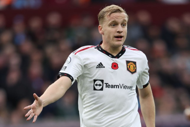 Ảnh bài viết "Van de Beek mất 5 năm để chuyền quả bóng đi"