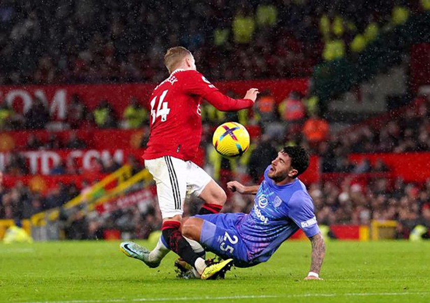 Ảnh bài viết "Paul Scholes mới" đã trở thành người thừa ở Old Trafford 